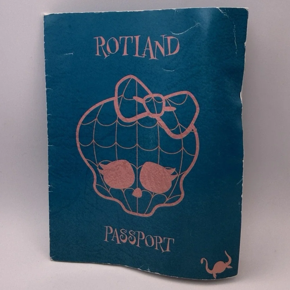 Monster High Lorna McNessie - Monster Exchange Passport  Rotland